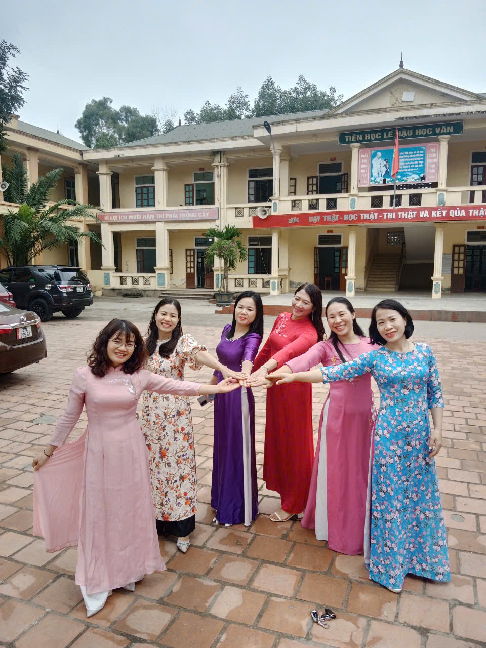 Sắc màu  áo dài truyền thống trong ngày 8/3